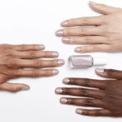 essie Expressie Nagellak Paars 210 Throw It On 10 ML