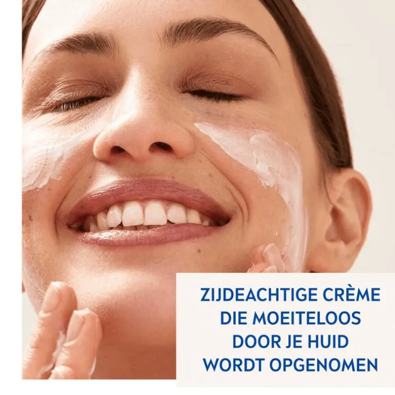 NIVEA Essentials Dagcrème +24H Sensitive SPF15 50 ML