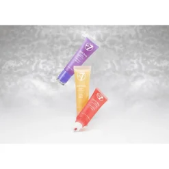 W7 Gloss Strawberry Lipbalm